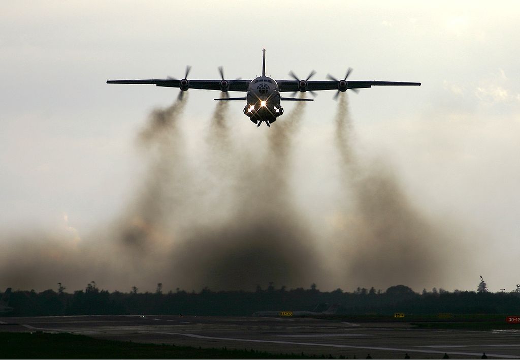 The plane with the broken door was an AN-12, like this one.