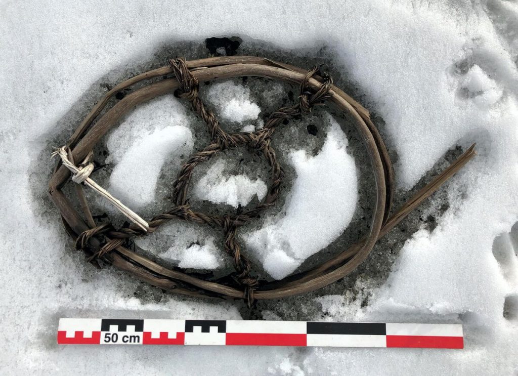 The horse snowshoe. Photo: Espen Finstad, secretsoftheice.com