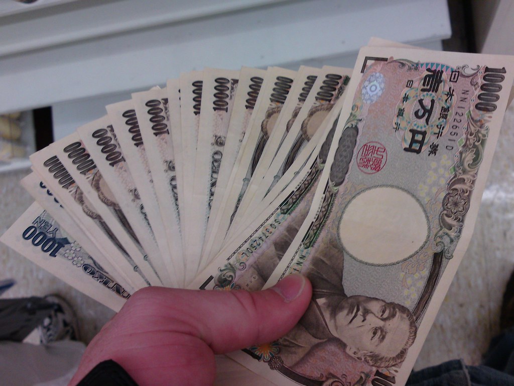 Japanese yen bills