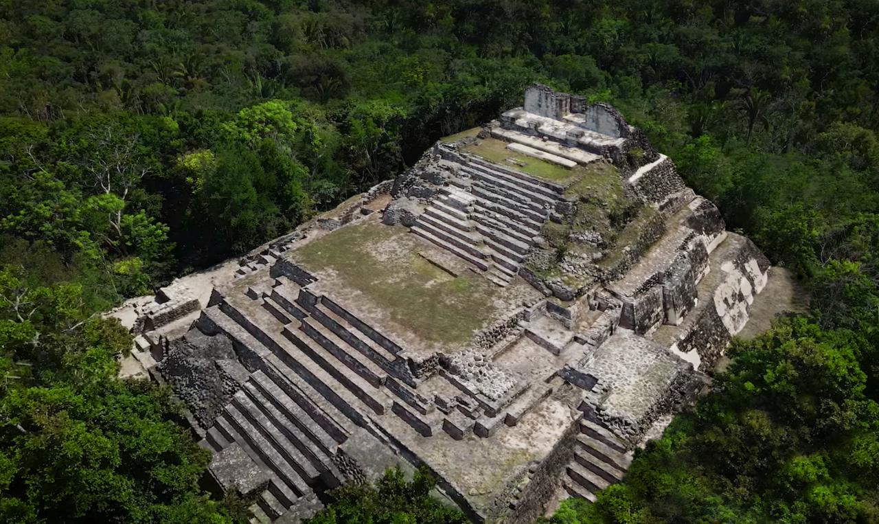 Ichkabal Mayan pyramid in Quintana Roo